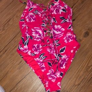 Flowery Xhilaration bathing suit